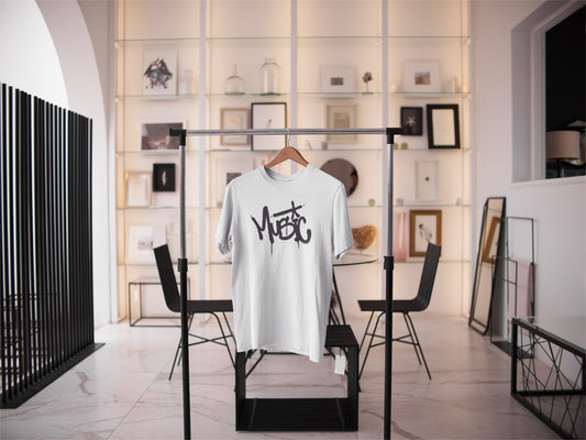 Тениска с графити MBG